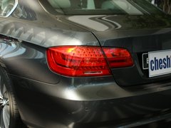 2011款 320i 2.0L 双门轿跑车