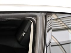 2011款 325i 2.5L 双门轿跑车