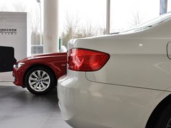 2011款 325i 2.5L 双门轿跑车