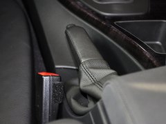 2011款 325i 2.5L 双门轿跑车