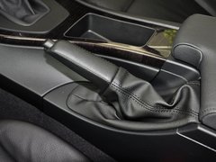2011款 325i 2.5L 双门轿跑车