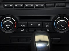 2011款 325i 2.5L 双门轿跑车