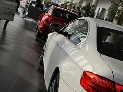 2011款 325i 2.5L 双门轿跑车