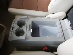 2010款 2.5L 自动 商务版 8-9座