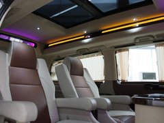 2010款 2.5L 自动 商务版 8-9座