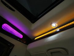 2010款 2.5L 自动 商务版 8-9座
