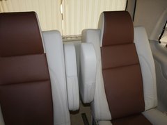 2010款 2.5L 自动 商务版 8-9座