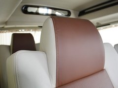 2010款 2.5L 自动 商务版 8-9座