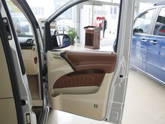 2010款 2.5L 自动 商务版 8-9座