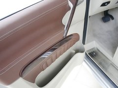 2010款 2.5L 自动 商务版 8-9座