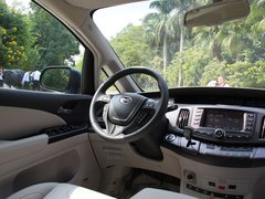 2012款  先行者 5座