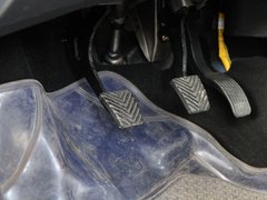 2010款 1.3L 手动 豪华型