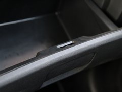 2010款 1.3L 手动 豪华型