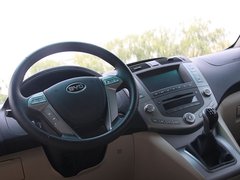 2011款 2.0L 手动 尊贵型 5座
