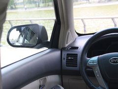 2011款 2.0L 手动 尊贵型 5座