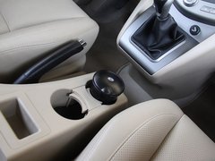 2011款 2.0L 手动 尊贵型 5座