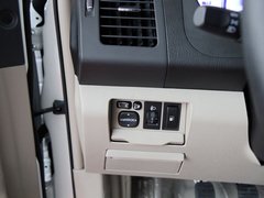 2011款 2.0L 手动 尊贵型 5座
