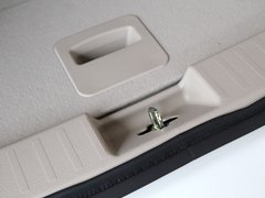 2011款 2.0L 手动 尊贵型 5座