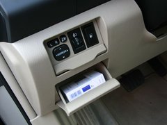 2011款 2.4L 自动 尊享型 5座