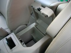 2011款 2.4L 自动 尊享型 5座