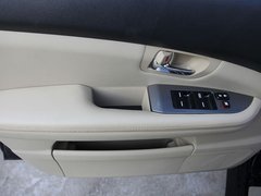 2011款 2.4L 自动 尊享型 5座