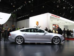 2012款 3.0 TFSI S-Tronic quattro 豪华型