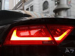 2012款 3.0 TFSI S-Tronic quattro 豪华型