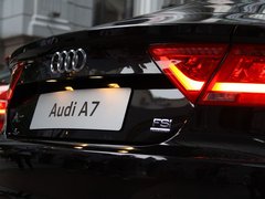 2012款 3.0 TFSI S-Tronic quattro 豪华型
