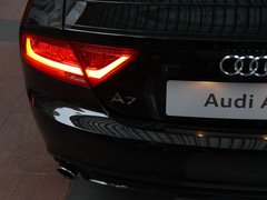 2012款 3.0 TFSI S-Tronic quattro 豪华型