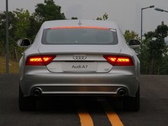 2012款 3.0 TFSI S-Tronic quattro 豪华型