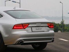 2012款 3.0 TFSI S-Tronic quattro 豪华型