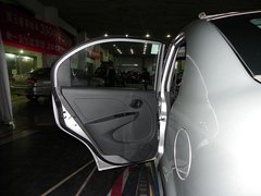 2010款 1.0L 手动 舒适型