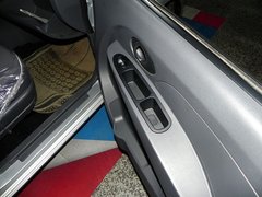 2010款 1.0L 手动 舒适型