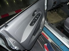 2010款 1.0L 手动 舒适型
