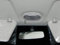 2010款 1.0L 手动 舒适型