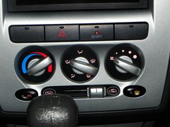 2010款 1.0L 手动 舒适型