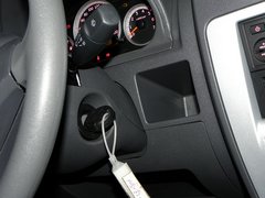 2010款 1.0L 手动 舒适型