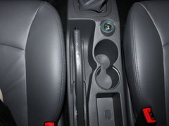 2010款 1.0L 手动 舒适型