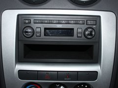 2010款 1.0L 手动 舒适型