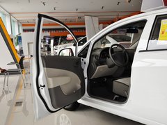 2010款 两厢 1.2SE EMT 理想版