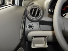 2010款 两厢 1.2SE EMT 理想版