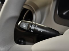 2010款 两厢 1.2SE EMT 理想版