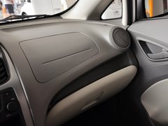2010款 两厢 1.2SE EMT 理想版