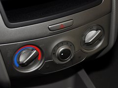 2010款 两厢 1.2SE EMT 理想版
