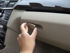 2011款 E200L 1.8T CGI优雅型