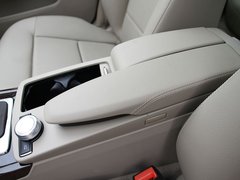 2011款 E200L 1.8T CGI优雅型