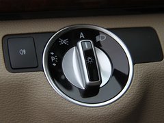 2011款 E200L 1.8T CGI优雅型