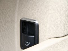 2011款 E200L 1.8T CGI优雅型