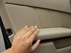 2011款 E200L 1.8T CGI优雅型