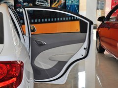 2010款 三厢 1.4SX EMT 优逸版